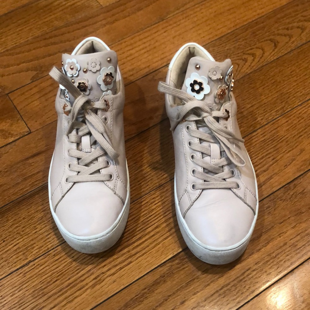 EUC Michael Kors sneaker size 7.5